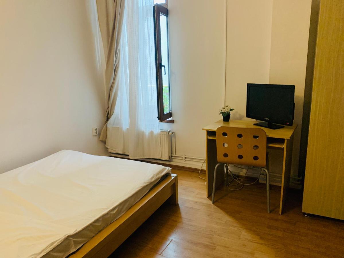Hotel Happy